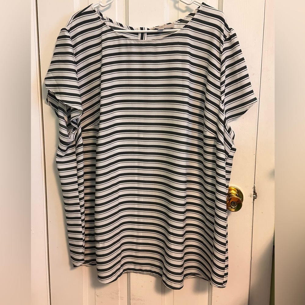 LOFT Black and White Striped Short Sleeve Top